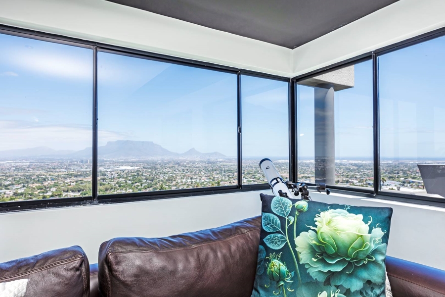 8 Bedroom Property for Sale in Plattekloof Western Cape